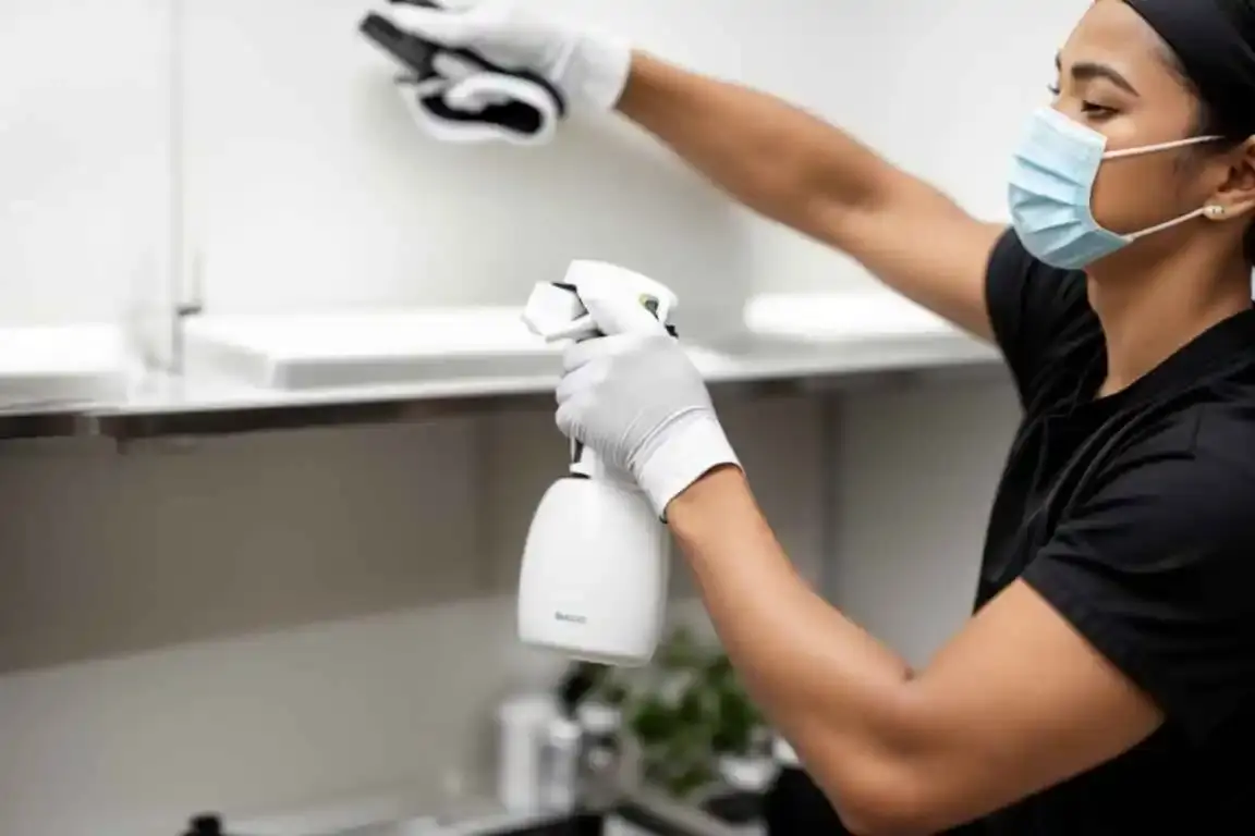 Kitchen cleaning service in Kanpur by 100service